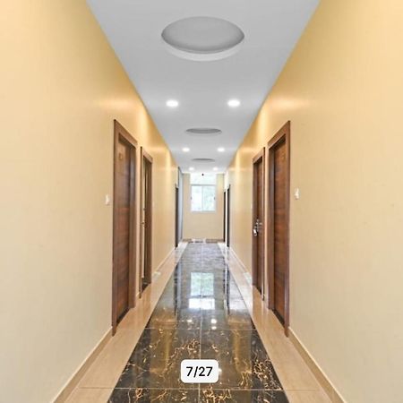 לקנאו Hotel Manorama Inn מראה חיצוני תמונה