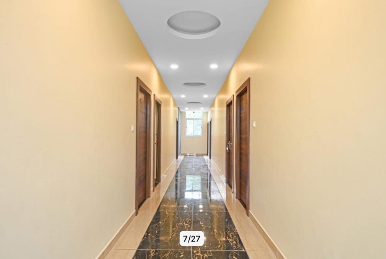 לקנאו Hotel Manorama Inn מראה חיצוני תמונה